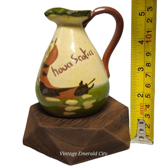 Torquay Devon Motto Creamer Mini Pitcher & Wooden Stand Set Red Pottery England - Picture 11 of 16